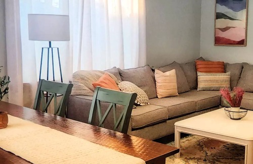 Anaconda House | Comfortable in the heart of historic Anaconda!