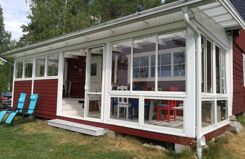 Trehorningsjo House | Comfortable lakeview vacation in Ångermanland