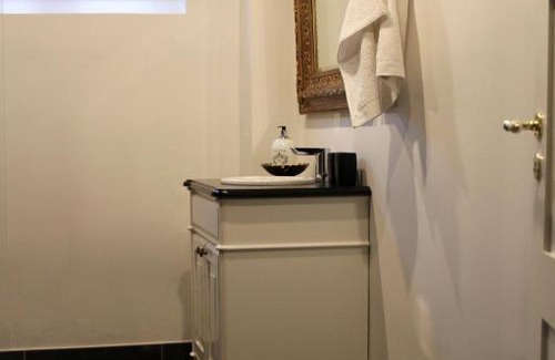 Copenhagen House | Comfortable Large Room King S bed near CPH centre