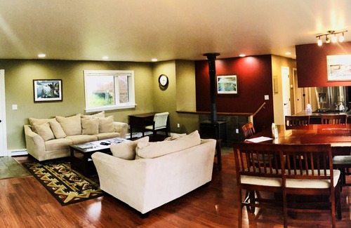Kodiak House | Comfortable Living on a Rugged Island