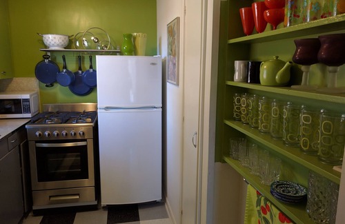Richland Heights East Apartment | COMFORTABLE MIDTOWN APARTMENT IN PRIVATE HOME