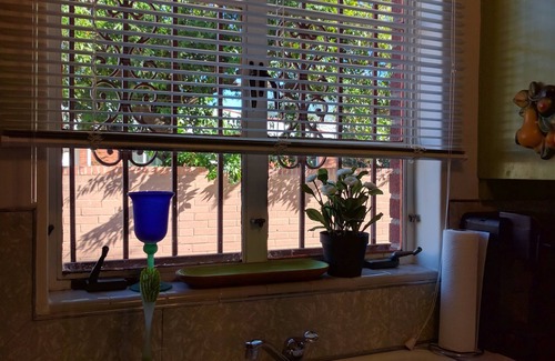 Richland Heights East Apartment | COMFORTABLE MIDTOWN APARTMENT IN PRIVATE HOME