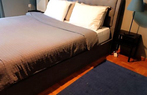 Athens Apartment | Comfortable Modern Entire House near the center of Athens-Blue Serenity