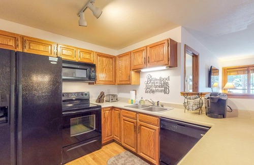 Wildernest Condo | Comfortable mountain condo with wood-burning fireplace & patio, near skiing