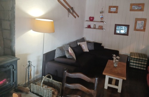 Mijanes House | COMFORTABLE MOUNTAIN HOUSE