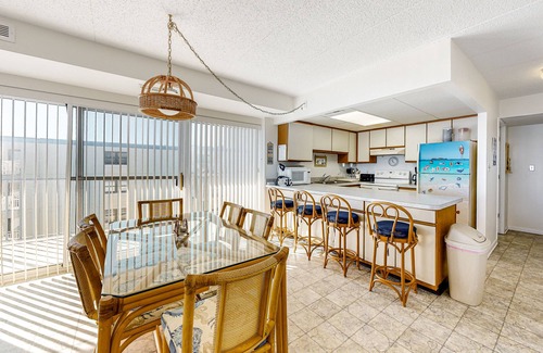 Midtown Ocean City Condo | Comfortable Oceanfront Condo Overlooking Beach w/Free WiFi, Central AC, Balcony