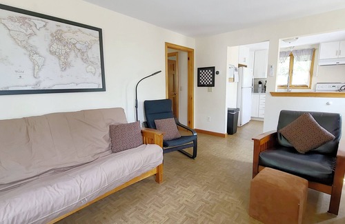 Wellfleet House | Comfortable Oceanside 3BD-Deck, Outdoor Shower, One Mile to Great Pond