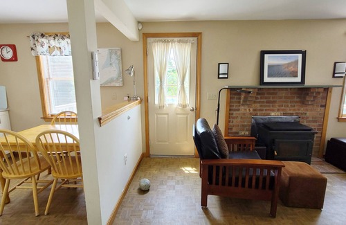 Wellfleet House | Comfortable Oceanside 3BD-Deck, Outdoor Shower, One Mile to Great Pond