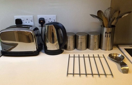 Beverley House | Comfortable One Bedroom Apartment - London / Wimbledon / Kingston