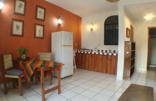 Ixtapa - Zihuatanejo Apartment | Comfortable One-Bedroom La Ropa Apartment