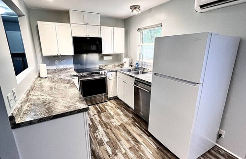 Burton House | Comfortable Open Space. Pets are allowed