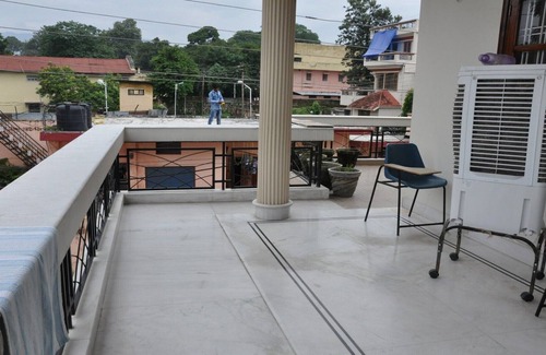Bullawala House | Comfortable Private Room in Dalanwala