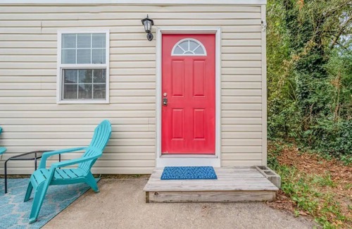 Portsmouth Cottage | Comfortable & Private 2 Bedrm Cottage w/King bed.