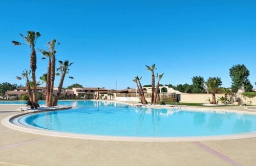 Portiragnes-Plage House | Comfortable Provencal house in the middle of a village near the sea