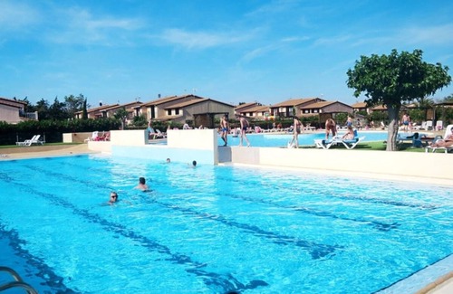 Portiragnes-Plage House | Comfortable Provencal house in the middle of a village near the sea