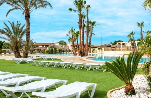 Portiragnes-Plage House | Comfortable Provencal house in the middle of a village near the sea