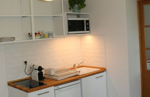 Marcq-en-Baroeul Apartment | Comfortable renovated apartment with garden 5min tram