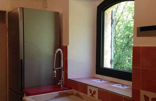 Roussillon House | Comfortable restored Cabanon ocrier with shared pool - 6 people