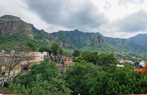 Tepoztlan House | Comfortable room near Tepozteco Hill