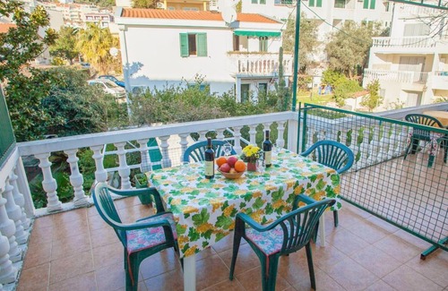 Petrovac Apartment | Comfortable Stay with Sea View in Petrovac - One Bedroom Apartment 3