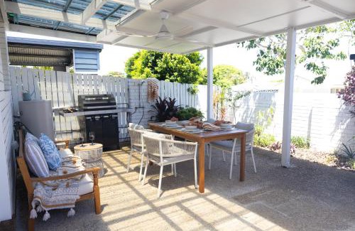 Scarborough Apartment | Comfortable Seaside Studio & Courtyard