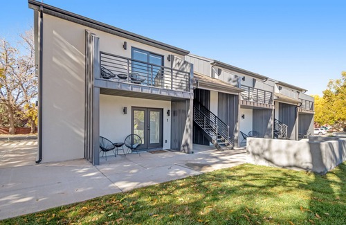 Moab Condo | Comfortable Second-Floor Condo with Views - Walking Distance to Downtown
