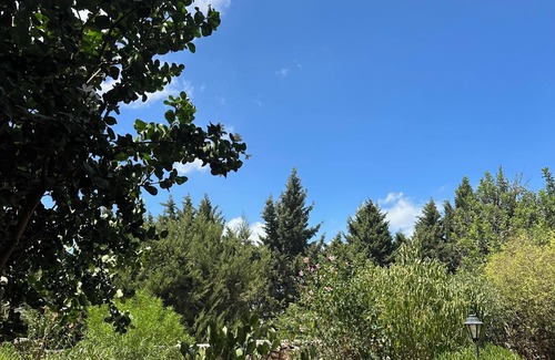San Pawl tat-Targa Apartment | Comfortable serene villa apartment with pool on the outskirts of Naxxar.