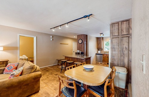 Taos Ski Valley Condo | Comfortable ski-in/ski-out condo, with gas stove, soaking tub, balcony & WIFI