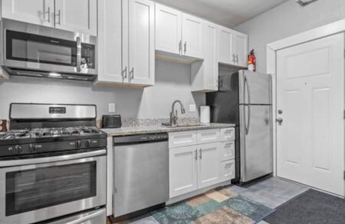 Downtown Des Moines Apartment | Comfortable stay in historic Sherman Hill-3