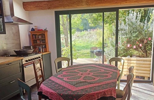 Saint-Peray House | Comfortable stone house, view of the valley