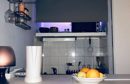 Suresnes Apartment | Comfortable Studio Apartement Dans une Résidence Calme et Securisée