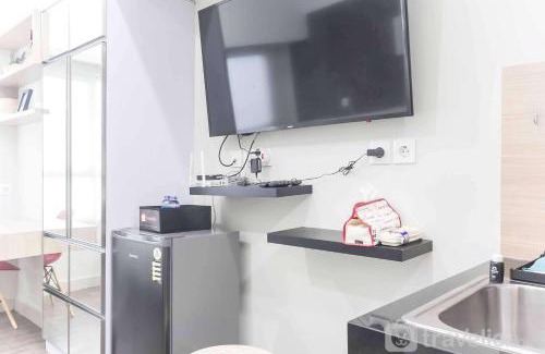 Bekasi Apartment | Comfortable Studio at Springlake Summarecon Apartment near Mall By Travelio