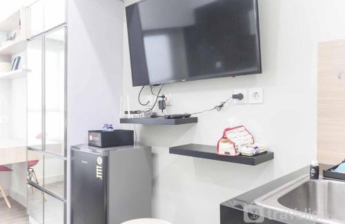 Bekasi Apartment | Comfortable Studio at Springlake Summarecon Apartment near Mall By Travelio