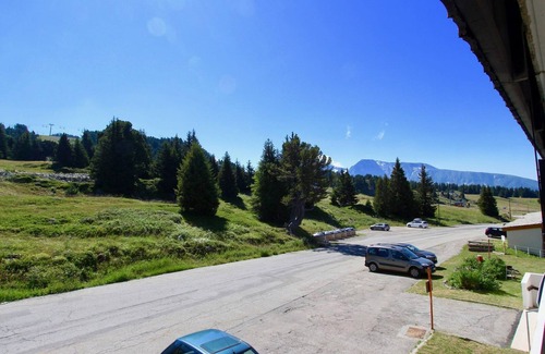 Chamrousse Apartment | Comfortable studio for 4 with balcony, pets allowed