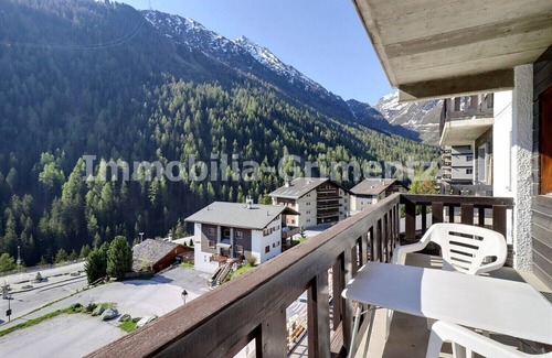 Grimentz Apartment | Comfortable studio for 2 to 4 people, living room with 2 beds and 2 divan beds, kitchen area with di