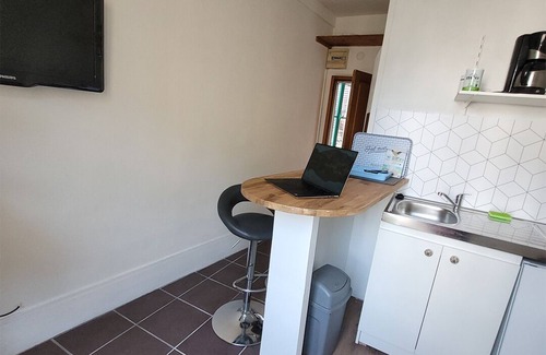 Rouen City Centre Apartment | Comfortable studio in the heart of Rouen, next to the Rouen town hall!