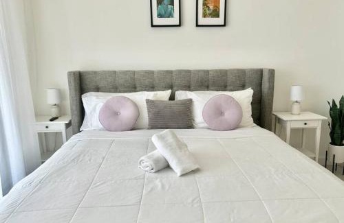 Doral Apartment | Comfortable Studio suites in downtown Doral