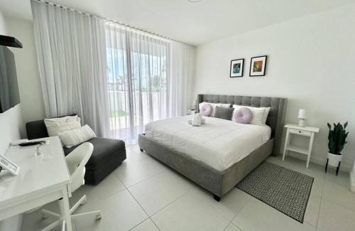 Doral Apartment | Comfortable Studio suites in downtown Doral