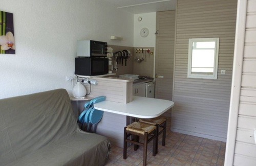 Arette Apartment | Comfortable studio with balcony and ski locker, 4/6 people, at the foot of the slopes