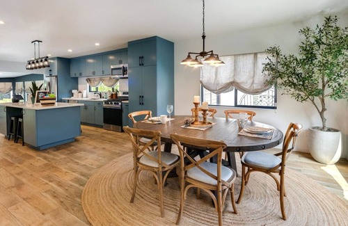 West Los Angeles House | Comfortable, Stylish Westwood Home