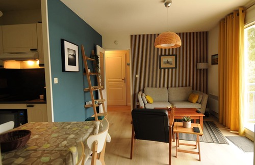 Pornichet Apartment | Comfortable T2 in Wooded Park with swimming pool Near Beach