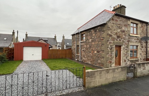 Portknockie House | Comfortable three bed home just moments from cliffs