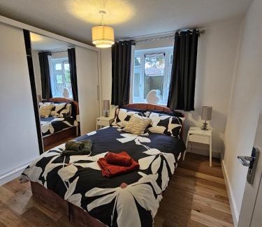 Brighton Apartment | Comfortable Two Bedroom Flat