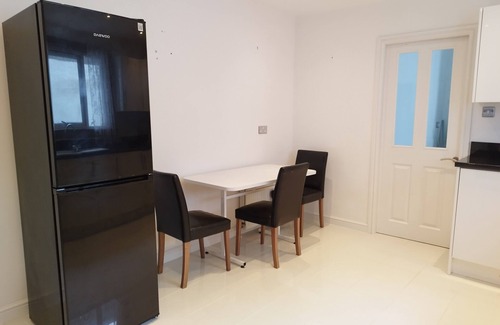 Buckhaven Apartment | Comfortable two bedroom flat in Buckhaven near scenic beach.