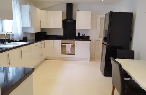 Buckhaven Apartment | Comfortable two bedroom flat in Buckhaven near scenic beach.