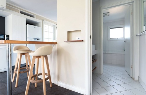 Launceston CBD House | Comfortable Urban Cottage with WiFi & Parking