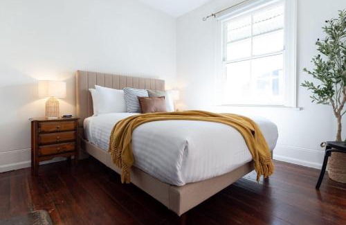 Launceston CBD House | Comfortable Urban Cottage with WiFi & Parking