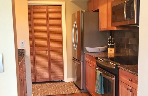 Palmetto Dunes Condo | Comfortable and stylish END UNIT on the 10TH FAIRWAY in Palmetto Dunes