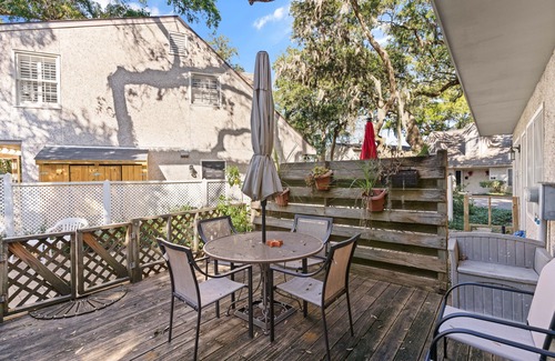 Saint Simons Island Condo | Comfortable 2 bedroom Beach Home located on quiet street