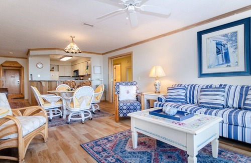 Shell Island Condo | Comfortable oceanfront condo in Wrightsville Dunes